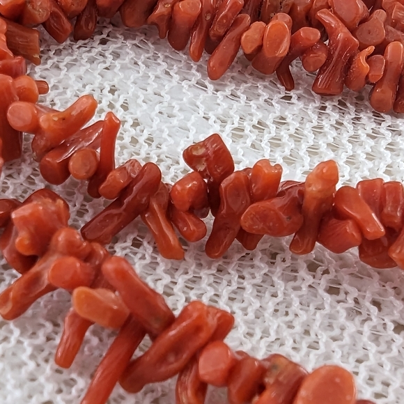 Vintage branch coral necklace, Natural salmon coral - Picture 10 of 10